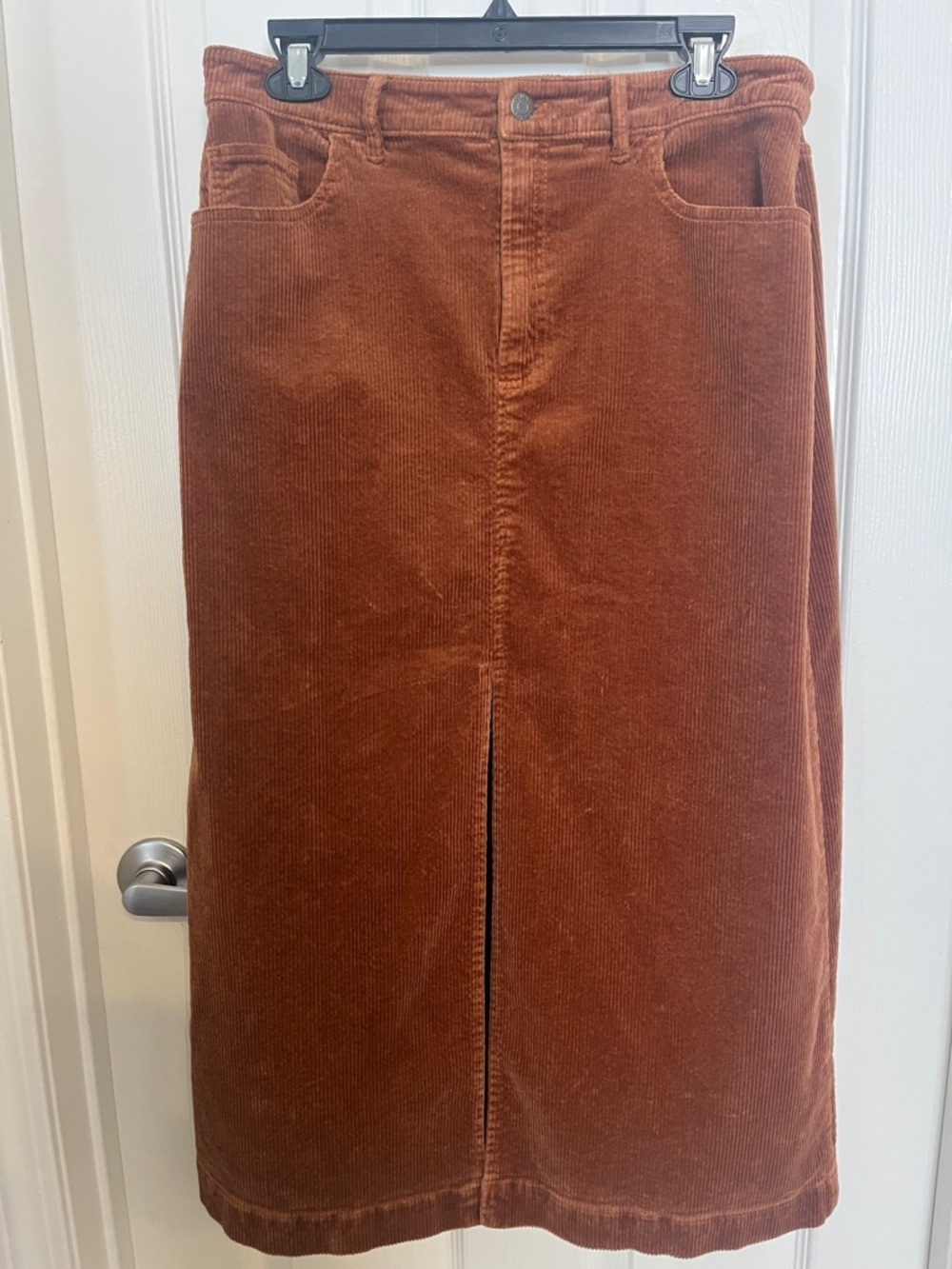 LOFT Corduroy Midi Skirt in Rust Brown western boho 70’s